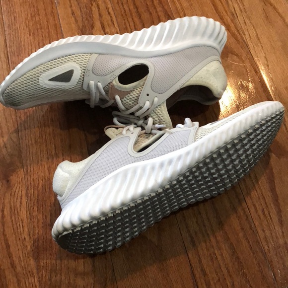 Adidas - Picture 1 of 2